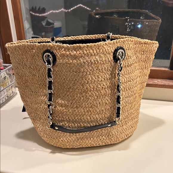 Kate Spade Natural Woven Tote with Black Bow - Picture 14 of 16